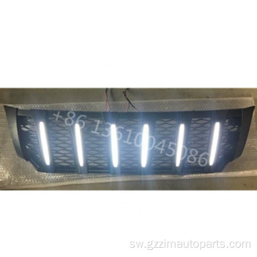 NP300 2016 Front Middle Grille